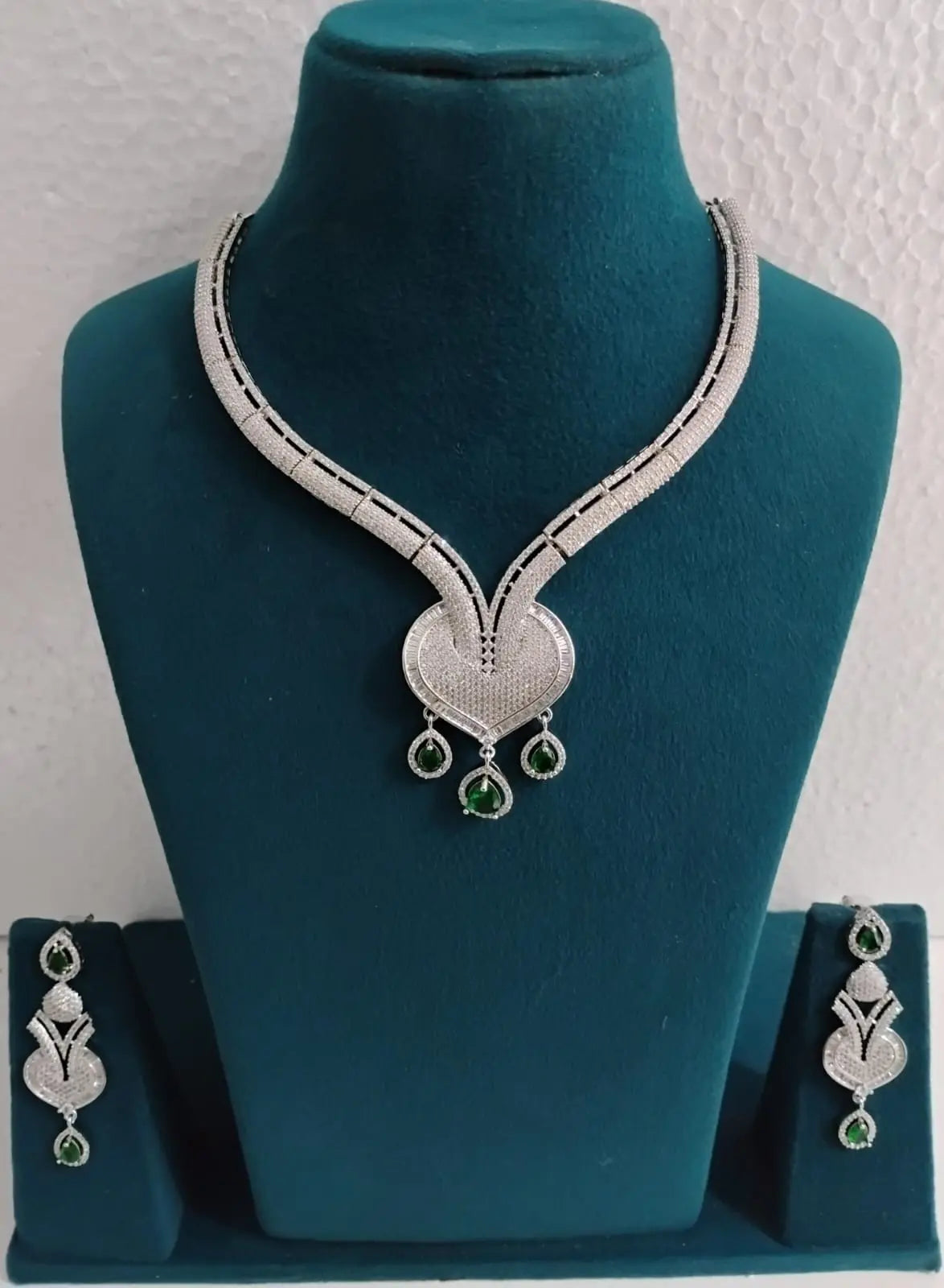 AD Necklace Set Heart Shape Ambani Fashion Jewellery