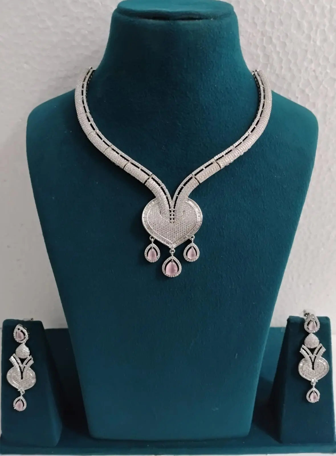 AD Necklace Set Heart Shape Ambani Fashion Jewellery